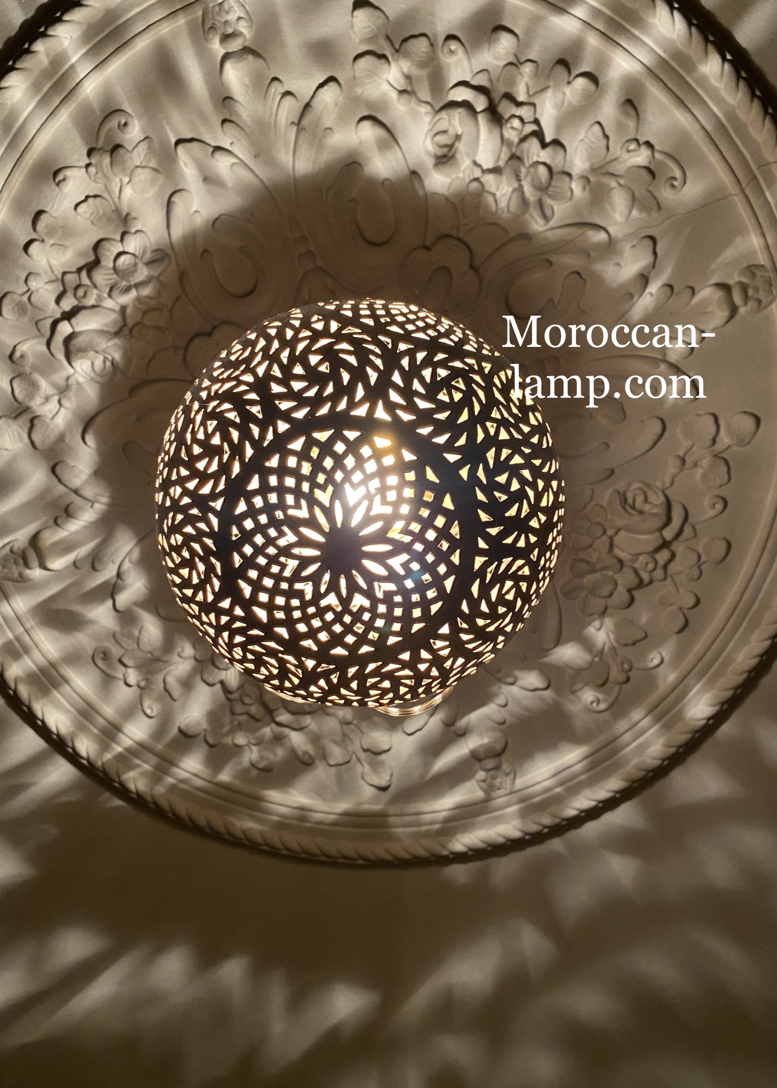 Chaînes de lumière pendantes  Nuits nostalgiques artisanat du maroc